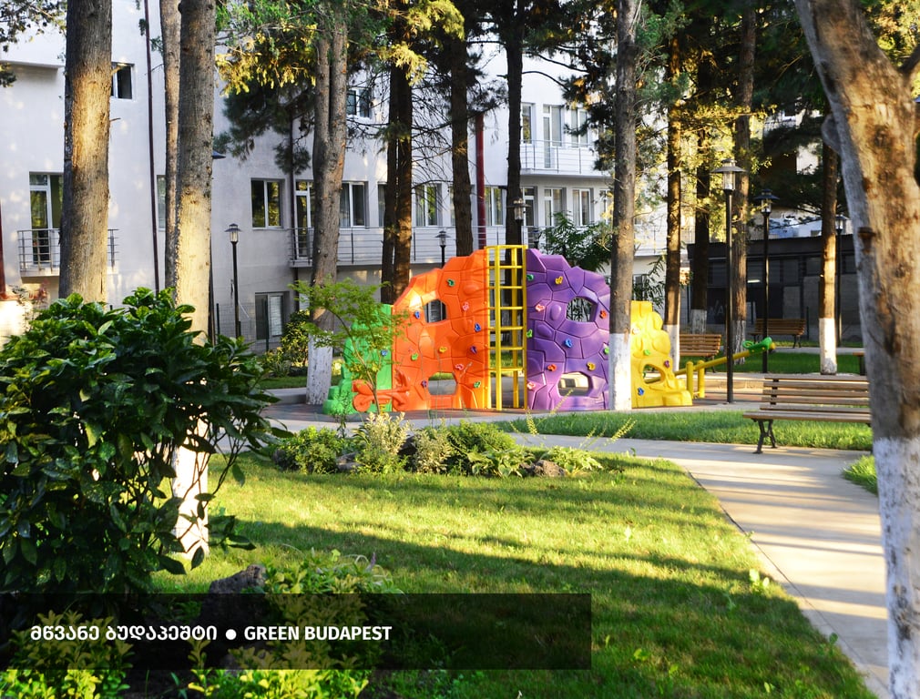 Общая площадь проекта — 11 700 м², из которых 3 500 м² предназначено для рекреационной зоны.